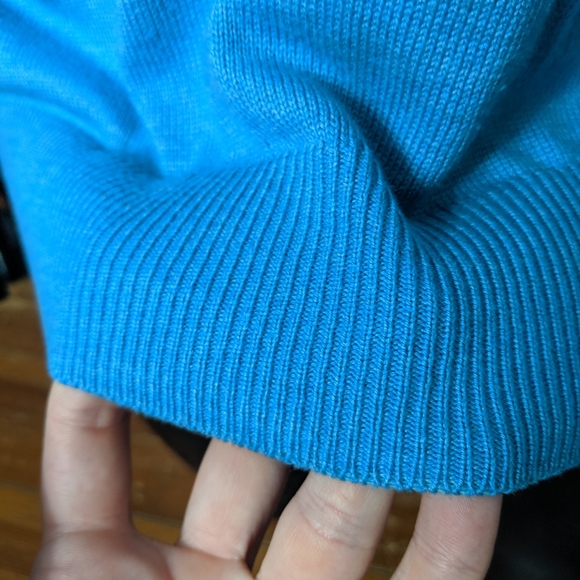 Benetti blue v-neck knit logo sweater - Picture 5 of 9